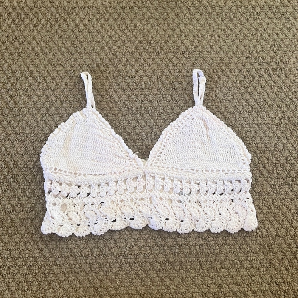 Billabong Crochet top size large